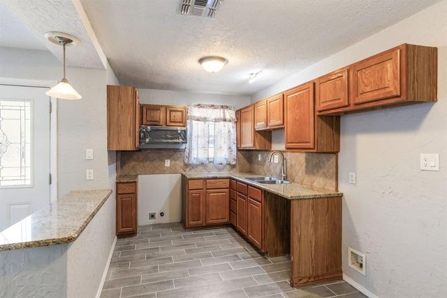 526 NW Glendale Drive, Lawton, OK 73507