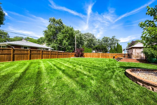 1662 Kimberly Avenue, Elgin, IL 60123
