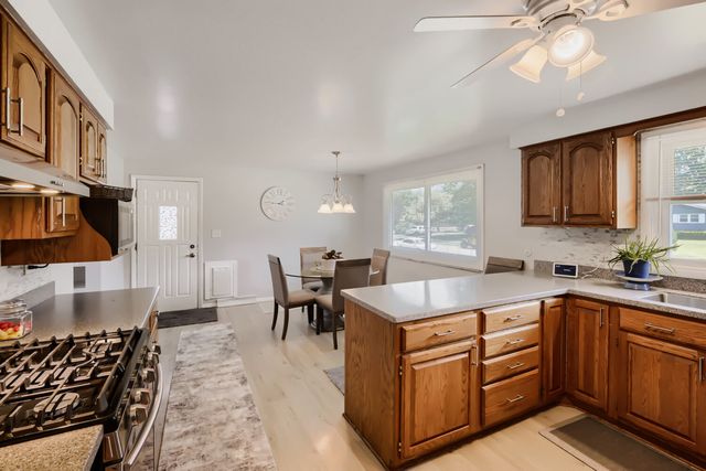 1662 Kimberly Avenue, Elgin, IL 60123