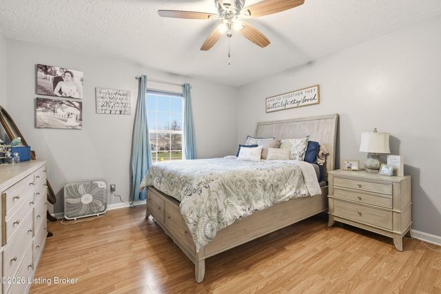 291 Lakes Of Dogwood Blvd, Shepherdsville, KY 40165