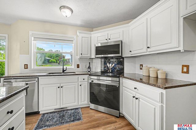 18915 N Miami Street, Elkhorn, NE 68022