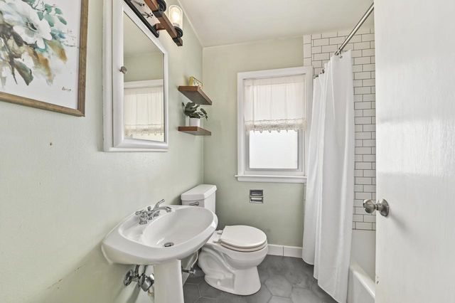 2445 N 80th STREET, Wauwatosa, WI 53213