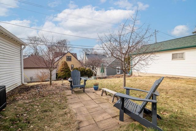 2445 N 80th STREET, Wauwatosa, WI 53213