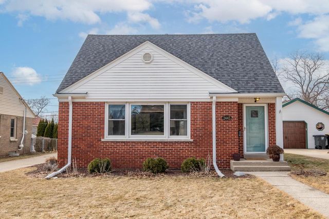 2445 N 80th STREET, Wauwatosa, WI 53213