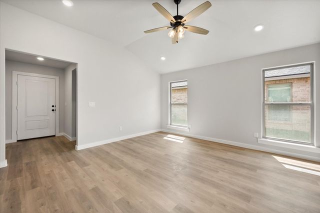 7004 14th Street, Lubbock, TX 79416