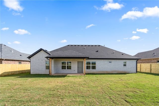 165 N Box Turtle Avenue, Farmington, AR 72730
