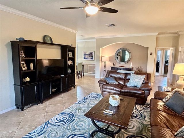 9511 Napoli LN # 202, Naples, FL 34113