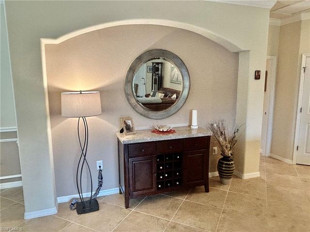 9511 Napoli LN # 202, Naples, FL 34113