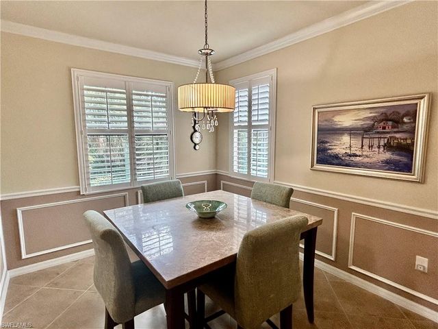 9511 Napoli LN # 202, Naples, FL 34113