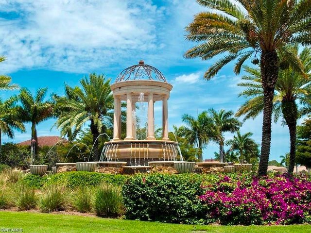 9511 Napoli LN # 202, Naples, FL 34113