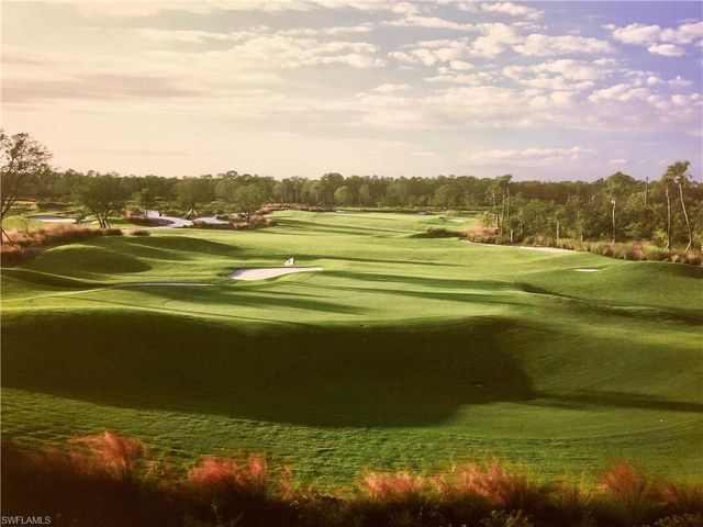 9511 Napoli LN # 202, Naples, FL 34113