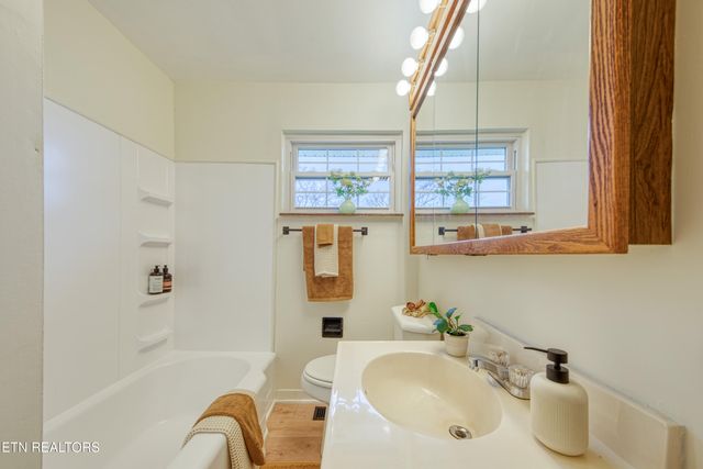 2010 Berea Ave, Knoxville, TN 37920