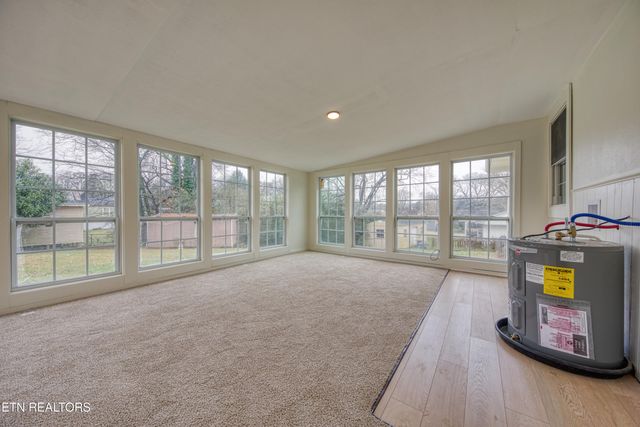 2010 Berea Ave, Knoxville, TN 37920