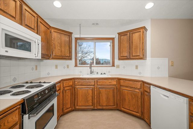 15318 E 22nd Ave, Spokane Valley, WA 99037