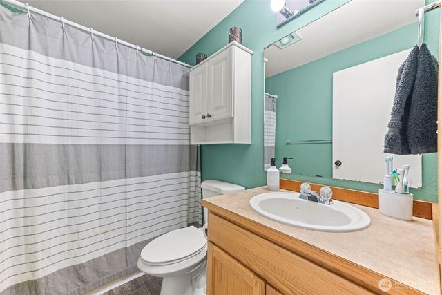 18107 E Clear Lake Boulevard SE, Yelm, WA 98597