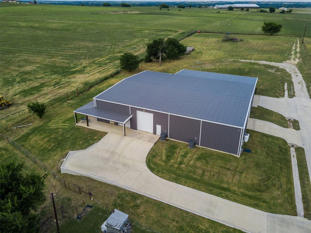 426 CR 2320, Decatur, TX 76234