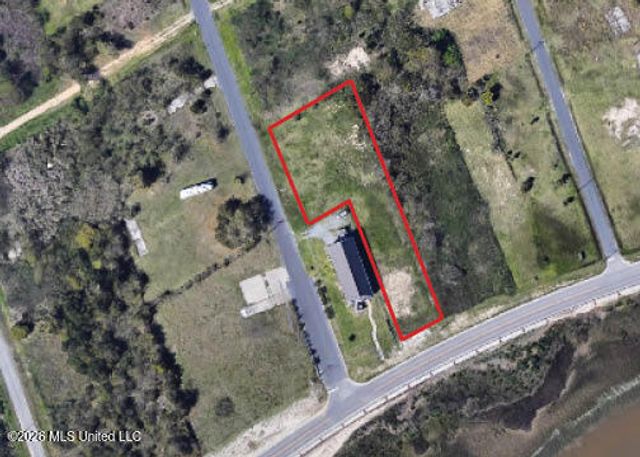 6236 S Beach Boulevard, Bay Saint Louis, MS 39520