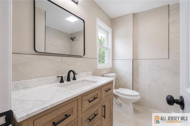 31 Shearn Drive, Middlesex, NJ 08846