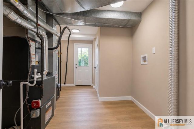 31 Shearn Drive, Middlesex, NJ 08846