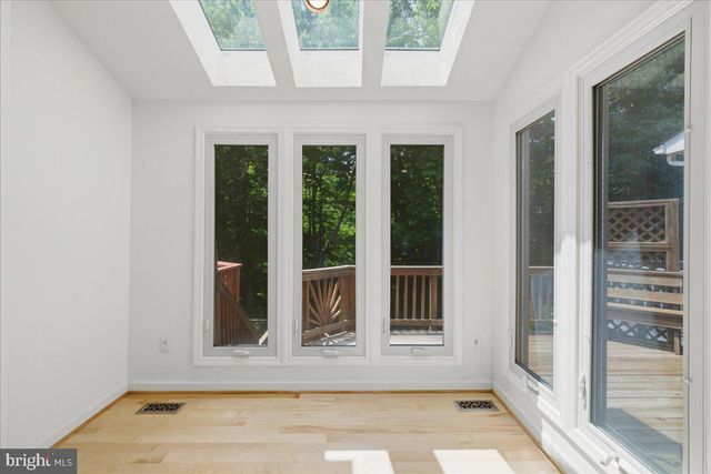 6090 JOUST LN, Alexandria, VA 22315