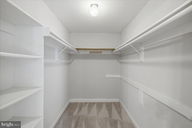 6090 JOUST LN, Alexandria, VA 22315