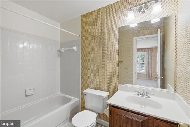 6090 JOUST LN, Alexandria, VA 22315