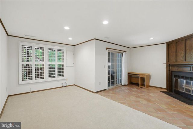 6090 JOUST LN, Alexandria, VA 22315