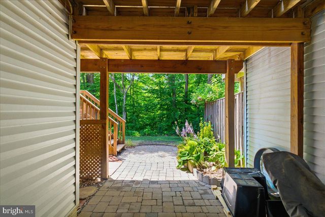 6090 JOUST LN, Alexandria, VA 22315