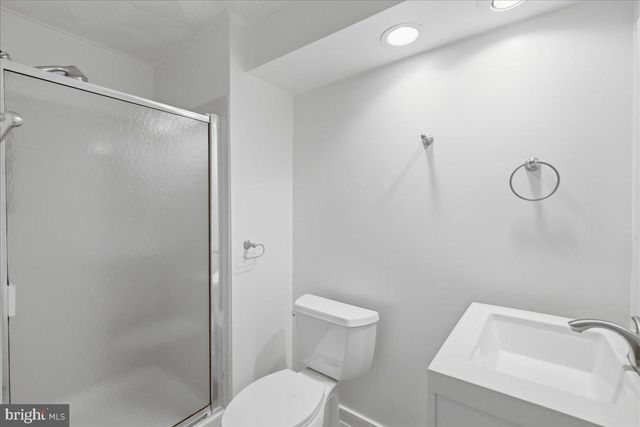6090 JOUST LN, Alexandria, VA 22315