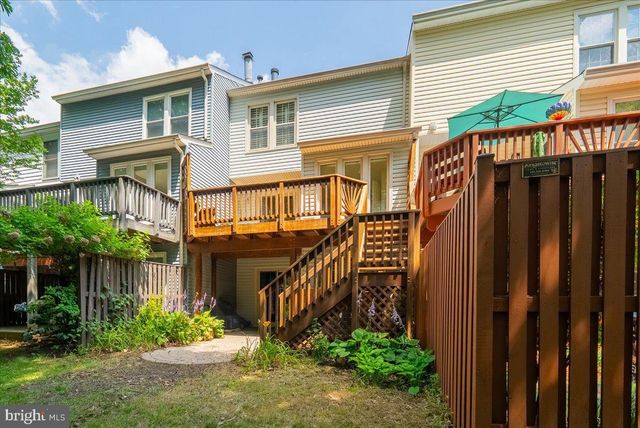 6090 JOUST LN, Alexandria, VA 22315