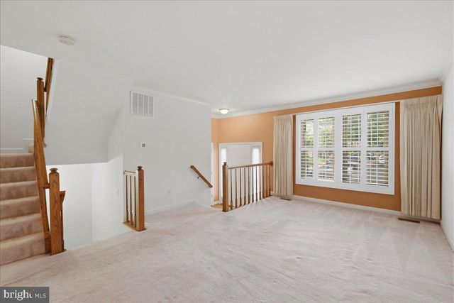 6090 JOUST LN, Alexandria, VA 22315