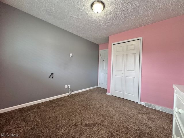 4230 Selkirk Avenue, Austintown, OH 44511