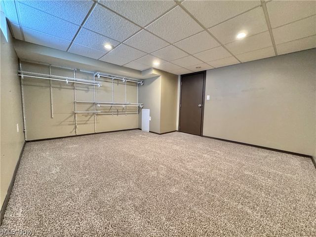 4230 Selkirk Avenue, Austintown, OH 44511