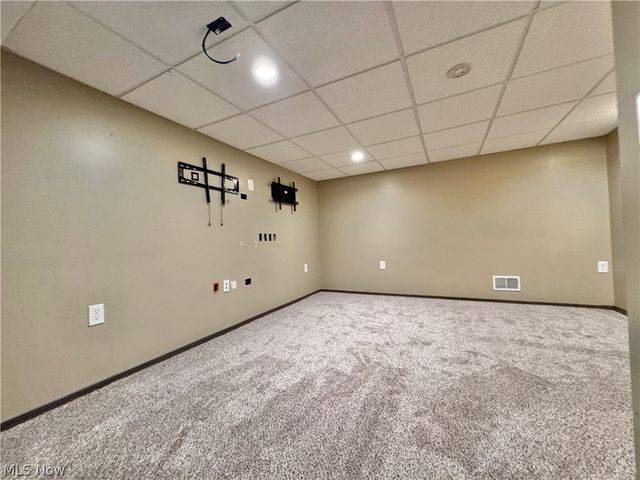 4230 Selkirk Avenue, Austintown, OH 44511