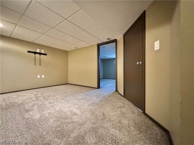 4230 Selkirk Avenue, Austintown, OH 44511