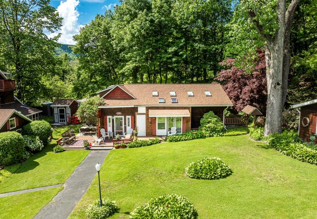 589-595 Plank Road, Phoenicia, NY 12464