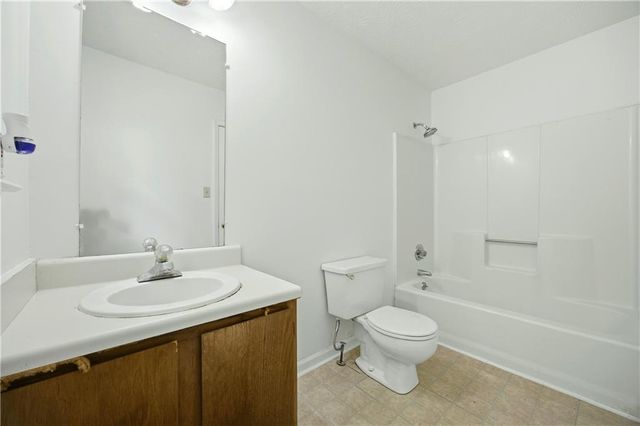 864 Whitehall Drive, Lawrenceville, GA 30043