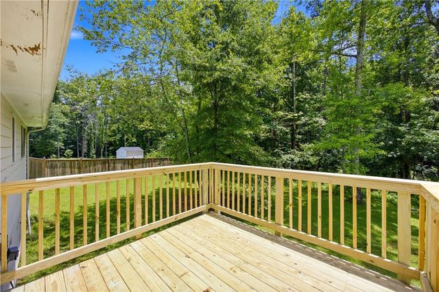 864 Whitehall Drive, Lawrenceville, GA 30043