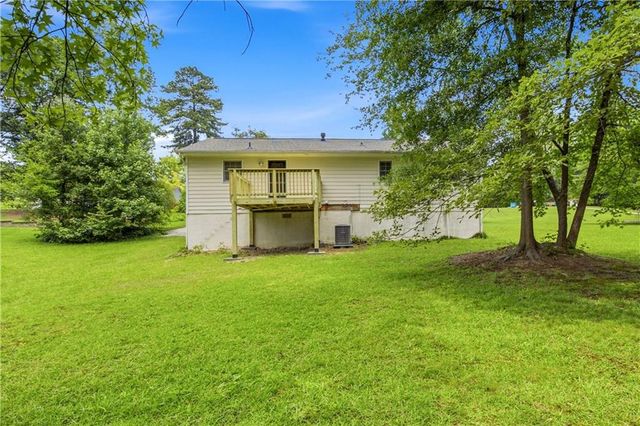 864 Whitehall Drive, Lawrenceville, GA 30043