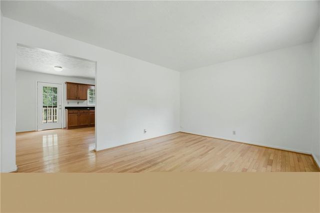 864 Whitehall Drive, Lawrenceville, GA 30043