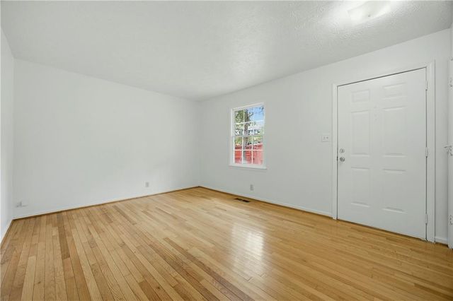 864 Whitehall Drive, Lawrenceville, GA 30043