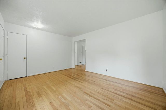 864 Whitehall Drive, Lawrenceville, GA 30043