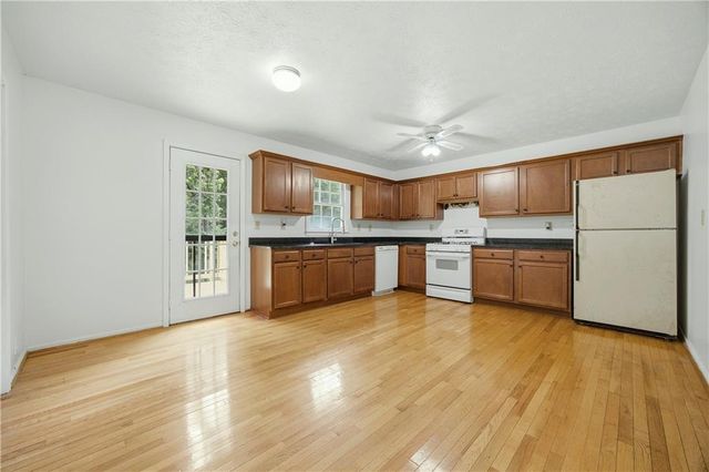 864 Whitehall Drive, Lawrenceville, GA 30043