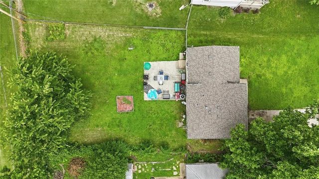 4400 NE Sunnybrook Lane, Kansas City, MO 64117