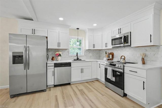 54 Cavalier RD, Hampton, VA 23669