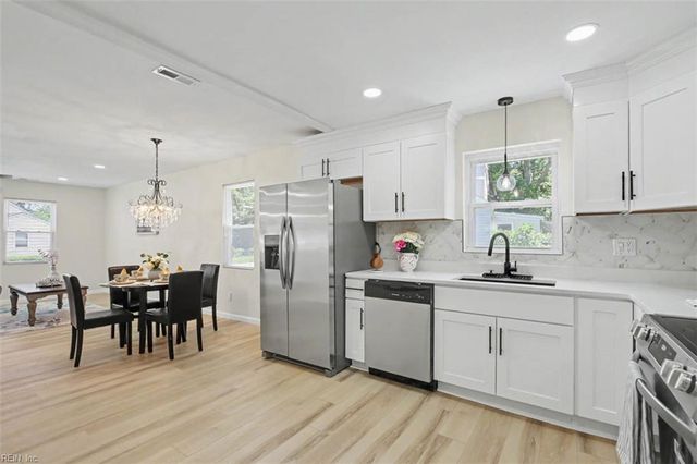 54 Cavalier RD, Hampton, VA 23669