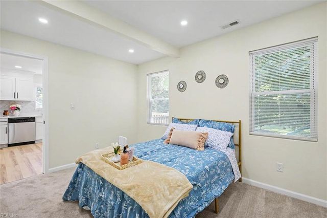 54 Cavalier RD, Hampton, VA 23669