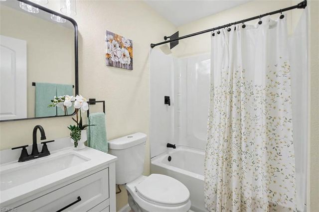 54 Cavalier RD, Hampton, VA 23669
