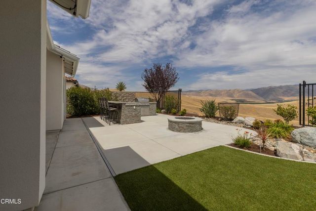 6909 Aquamarine Drive, Bakersfield, CA 93306