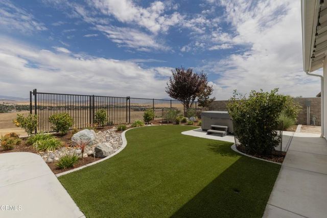 6909 Aquamarine Drive, Bakersfield, CA 93306